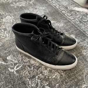 Express Men Sneakers Sz 12 Black White